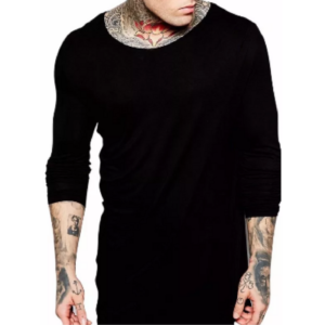 Camiseta Oversized Longline Manga Longa Gola Canoa